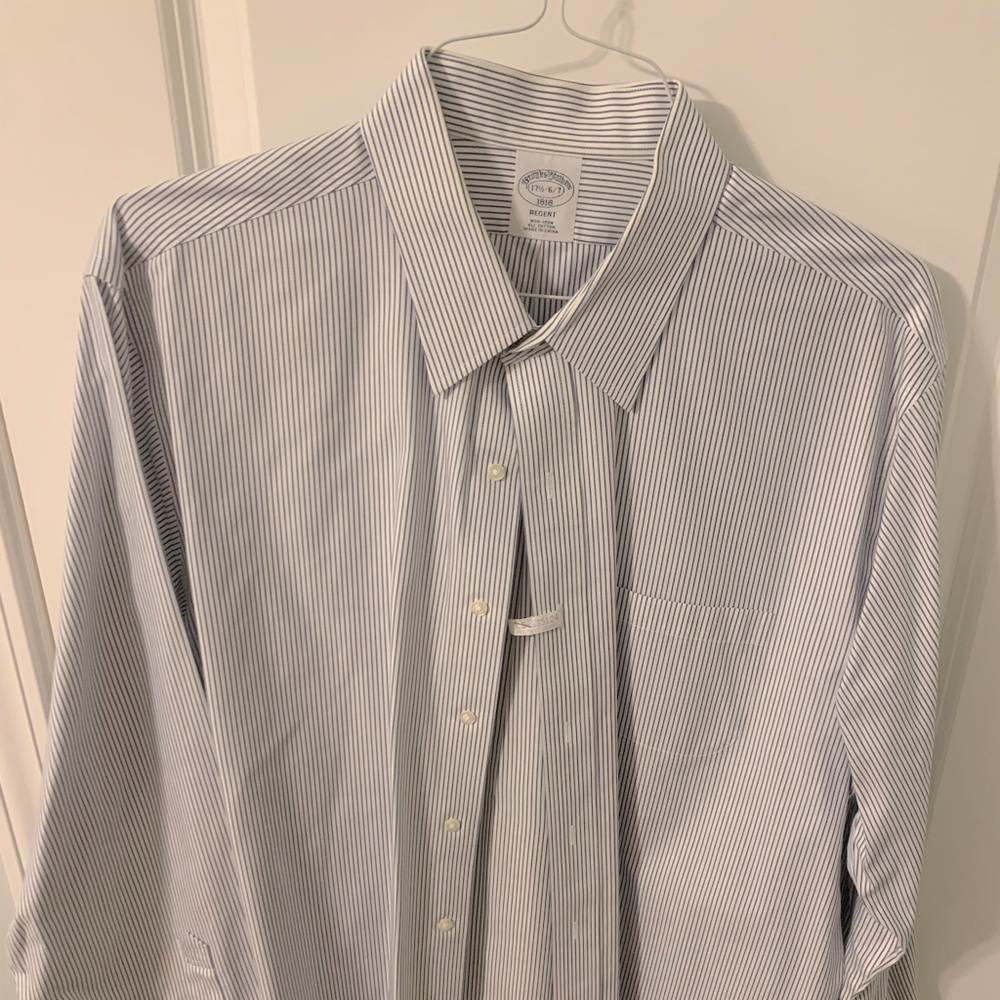Men’s Button Down Brooks Brothers. Size 17 1/2, 6/7